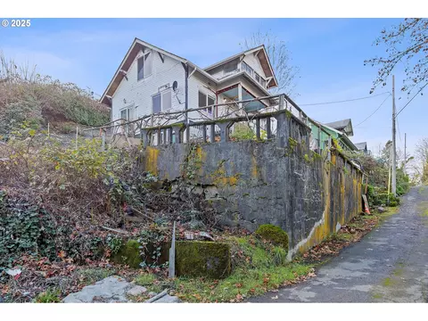 Exterior - 808 W A Loop, Rainier, OR 97048 photo 5 of 5