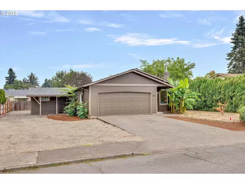 740 S Elm St, Canby, OR 97013