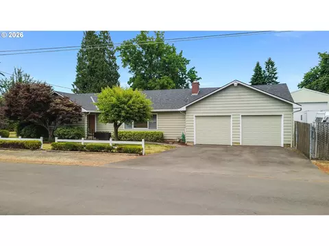 2537 B St, Hubbard, OR 97032
