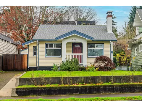 616 SE 60th Ave, Portland, OR 97215