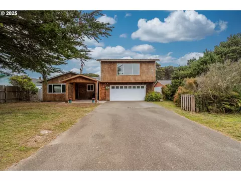1145 Newport Ave SW, Bandon, OR 97411