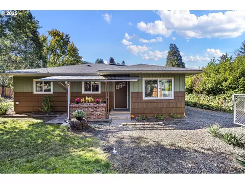 845 S Cedar St, Drain, OR 97435