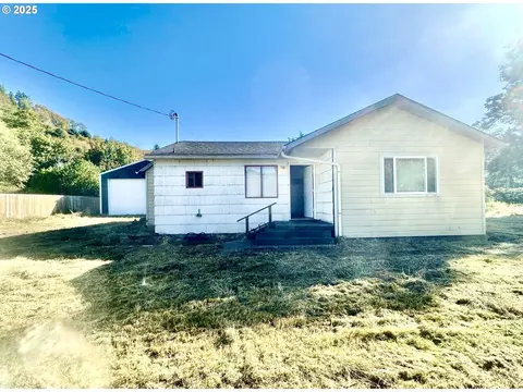 24275 Bunn Creek Rd, Cloverdale, OR 97112