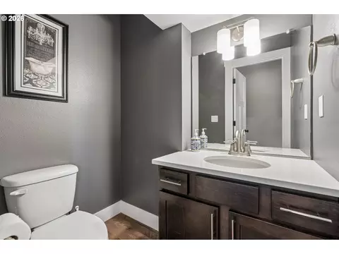 Bath - 1086 E 1st Ave, Estacada, OR 97023 photo 1 of 3