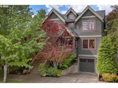 2877 SE Brooklyn St, Portland, OR 97202