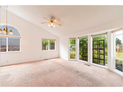 Living - 3457 Mahlon Ave, Eugene, OR 97401 photo 2 of 6