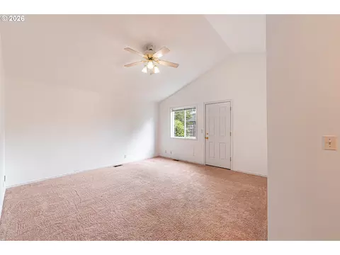 Living - 3457 Mahlon Ave, Eugene, OR 97401 photo 6 of 6