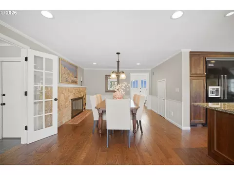 Dining - 1375 Flintridge Ave, Eugene, OR 97401 photo 1 of 3