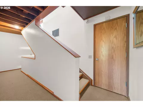 2300 Parkside Ln, Eugene, OR 97403 photo 32