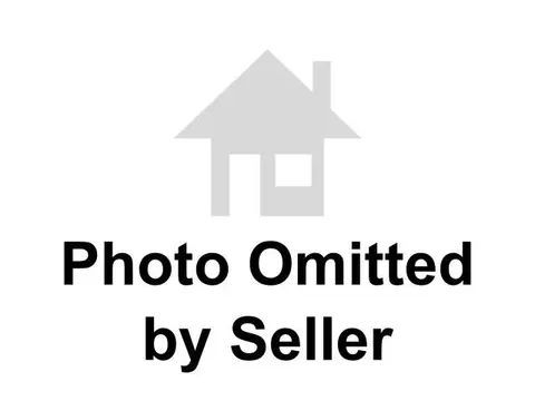 8946 E Nw Mills St, Portland, OR 97231