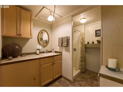 Bath - 105 E Main St, Enterprise, OR 97828 photo 3 of 3