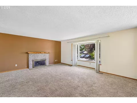 Living - 1485 SE 11th St, Gresham, OR 97080 photo 2 of 7