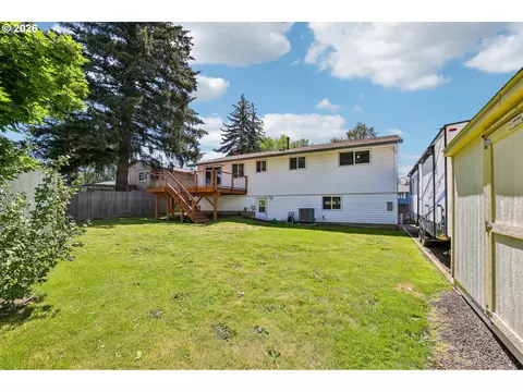 Exterior - 1485 SE 11th St, Gresham, OR 97080 photo 8 of 15