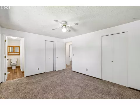Bedroom - 1485 SE 11th St, Gresham, OR 97080 photo 4 of 6