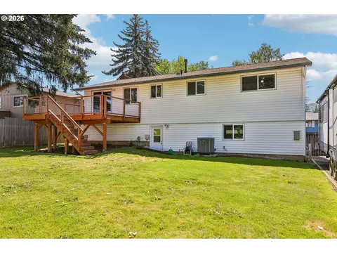 Exterior - 1485 SE 11th St, Gresham, OR 97080 photo 9 of 15