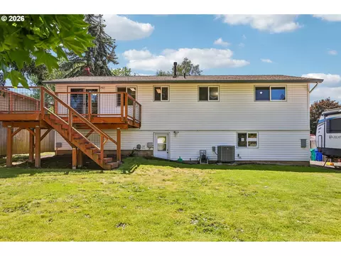 Exterior - 1485 SE 11th St, Gresham, OR 97080 photo 10 of 15