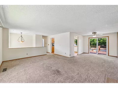 Living - 1485 SE 11th St, Gresham, OR 97080 photo 3 of 7