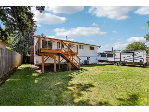 Exterior - 1485 SE 11th St, Gresham, OR 97080 photo 12 of 15