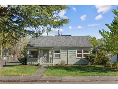 9205 SE Salmon St, Portland, OR 97216