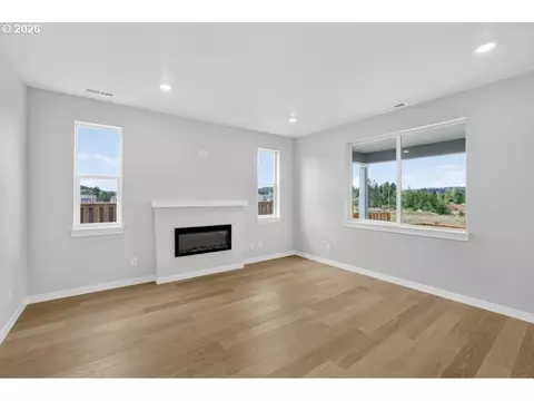 Living - 3793 SW Phyllis Ave, Gresham, OR 97080 photo 1 of 2
