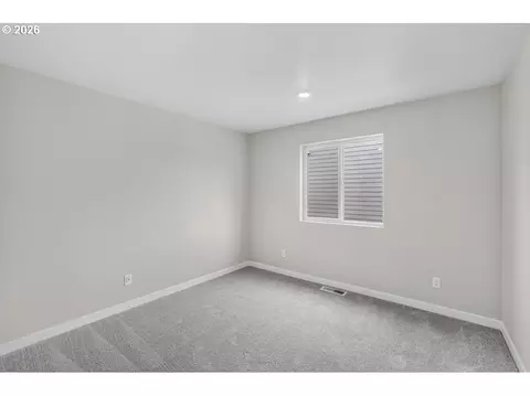 Bedroom - 3793 SW Phyllis Ave, Gresham, OR 97080 photo 5 of 7