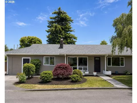 314 Del Norte Ln, Brookings, OR 97415