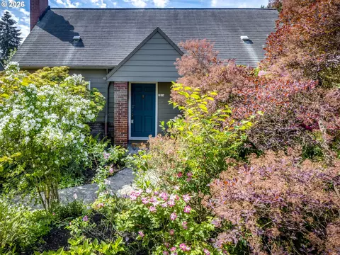 2214 N Emerson St, Portland, OR 97217