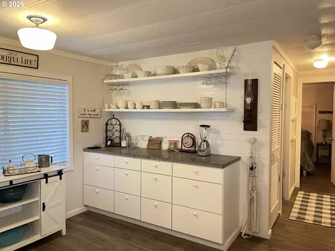154 Outer Dr, Florence, OR 97439 photo 10