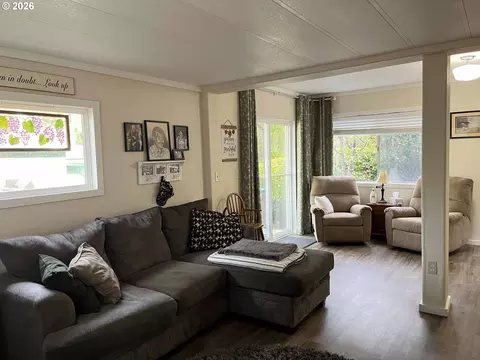 154 Outer Dr, Florence, OR 97439 photo 15