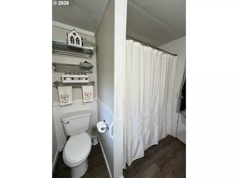 154 Outer Dr, Florence, OR 97439 photo 8