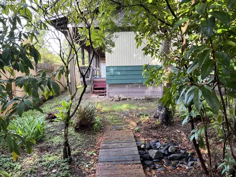 154 Outer Dr, Florence, OR 97439 photo 32
