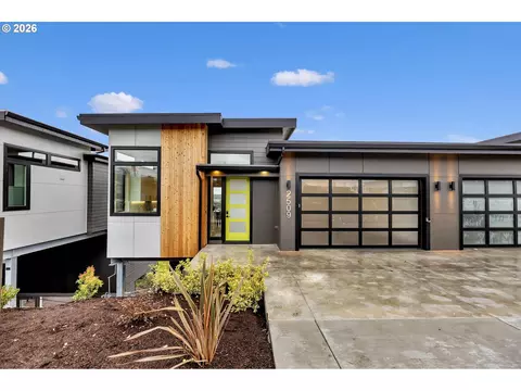 2509 E 6th St, Vancouver, WA 98661
