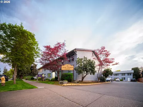302 Monmouth Ave, Monmouth, OR 97361