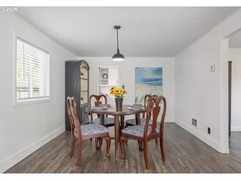 Dining - 1875 W 18th Ave, Eugene, OR 97402 photo 4 of 6