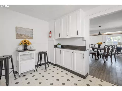 Kitchen - 1875 W 18th Ave, Eugene, OR 97402 photo 3 of 3
