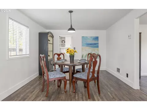 Dining - 1875 W 18th Ave, Eugene, OR 97402 photo 2 of 6