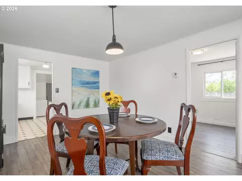 Dining - 1875 W 18th Ave, Eugene, OR 97402 photo 5 of 6
