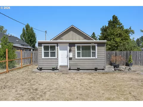 Exterior - 1875 W 18th Ave, Eugene, OR 97402 photo 2 of 7