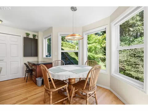 Dining - 721 Brookside Dr, Eugene, OR 97405 photo 4 of 4