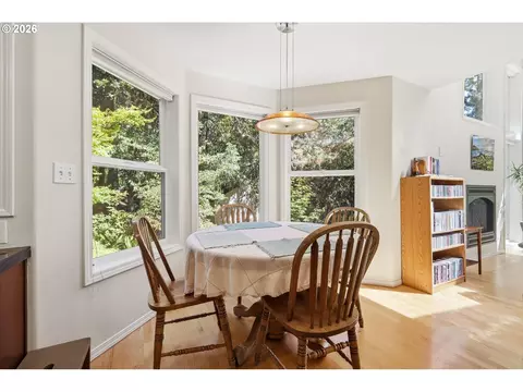 Dining - 721 Brookside Dr, Eugene, OR 97405 photo 3 of 4
