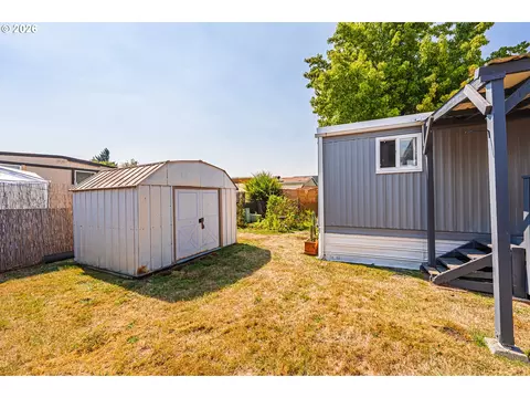 Exterior - 1415 S Bertelsen Rd #40, Eugene, OR 97402 photo 5 of 7