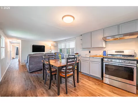 Kitchen - 1415 S Bertelsen Rd #40, Eugene, OR 97402 photo 3 of 4