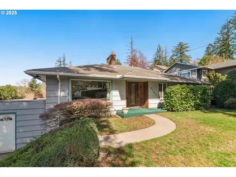 5135 SW Pomona St, Portland, OR 97219