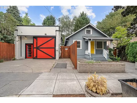2817 NE Weidler St, Portland, OR 97232