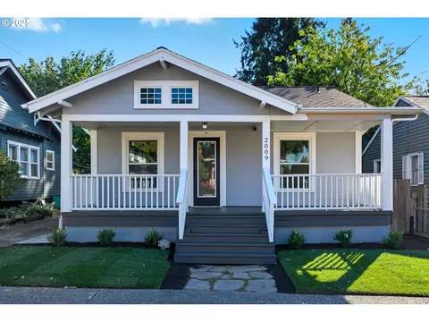 2009 Grant St, Vancouver, WA 98660