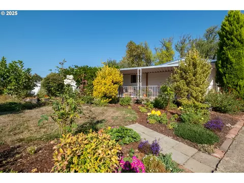 4759 Deepwood Loop NE, Salem, OR 97305