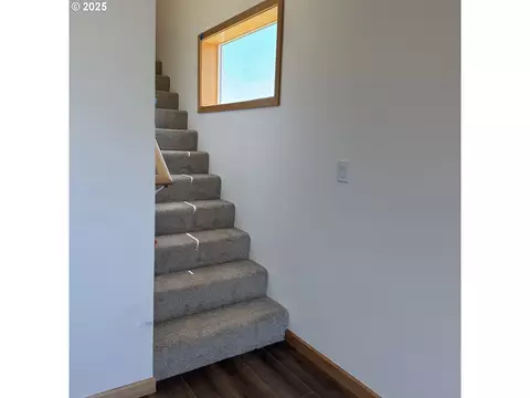Entry Way - 5275 Forest Ln, Eugene, OR 97402 photo 1 of 1