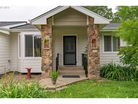 86336 N Modesto Dr, Eugene, OR 97402