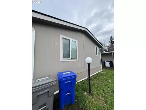 13055 SE Stark St #39, Portland, OR 97233