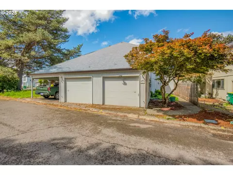 2251 SW Trachsel Dr, Beaverton, OR 97003